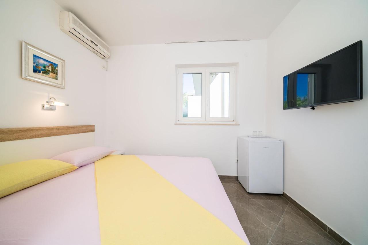 Rooms&Apartments Barišić Mlini Kamer foto